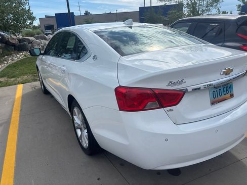 Used 2015 Chevrolet Impala LT w/ Convenience Package FWD image 4