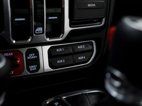 Used 2024 Jeep Wrangler Unlimited Rubicon 392 image 75