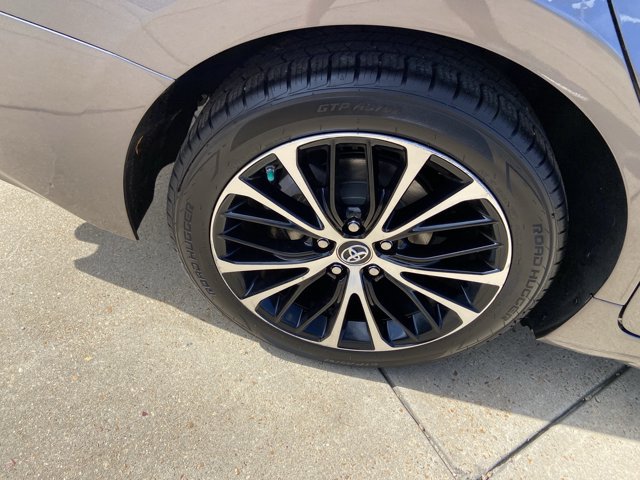 Used 2018 Toyota Camry SE FWD image 31