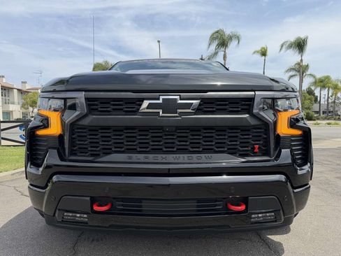 Used 2025 Chevrolet Silverado 1500 RST w/ Redline Edition AWD/4WD image 12