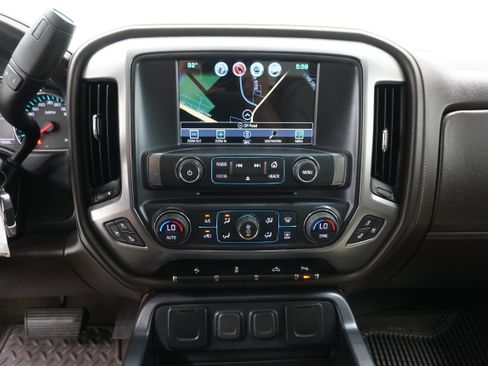 Used 2018 Chevrolet Silverado 1500 LTZ w/ Texas Edition image 20