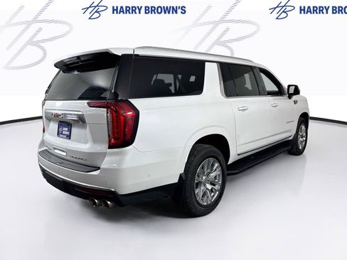 Used 2023 GMC Yukon XL Denali w/ Advanced Technology Package AWD/4WD image 35