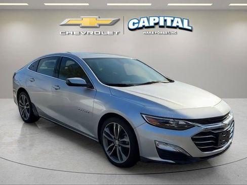Used 2021 Chevrolet Malibu LT image 9