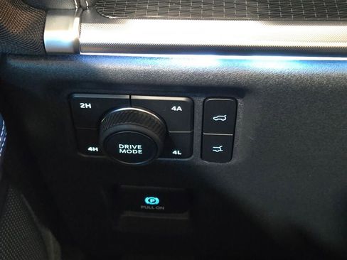 Used 2025 Ford Expedition Platinum w/ Stealth Performance Package image 33