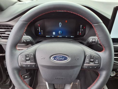 Used 2024 Ford Escape ST-Line w/ Tech Pack #1 AWD/4WD image 13