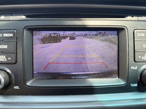 Used 2016 Kia Optima LX FWD image 19