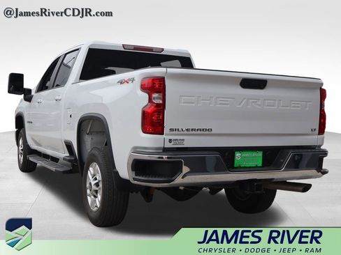 Used 2025 Chevrolet Silverado 2500 LT w/ Convenience Package image 3