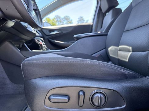 Used 2023 Chevrolet Malibu LT FWD image 15