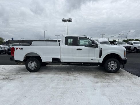 New 2025 Ford F250 XL w/ XL Driver Assist Package AWD/4WD image 2