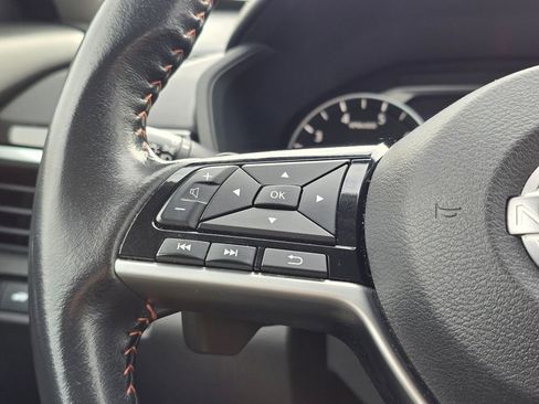 Used 2023 Nissan Altima 2.5 SR w/ SR Premium Package image 34