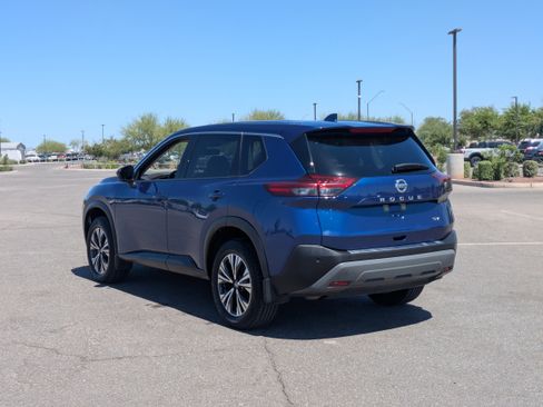Used 2021 Nissan Rogue SV FWD image 3