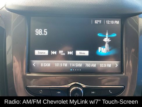 Used 2017 Chevrolet Cruze LT FWD image 2