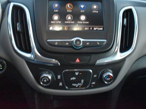 Used 2020 Chevrolet Equinox LT image 12