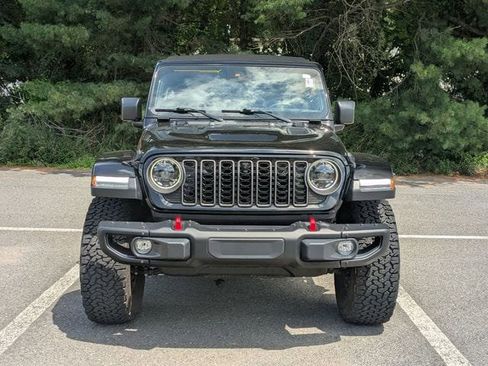 Certified 2024 Jeep Wrangler Unlimited Rubicon image 3