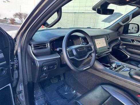 Used 2022 Jeep Wagoneer Series II image 12