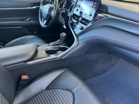 Used 2024 Toyota Camry SE FWD image 15