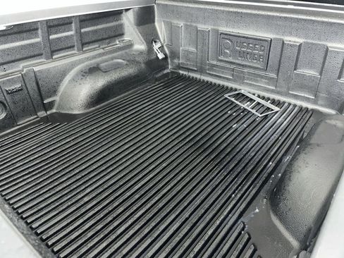 Used 2020 GMC Canyon SLE w/ Driver Alert Package image 23