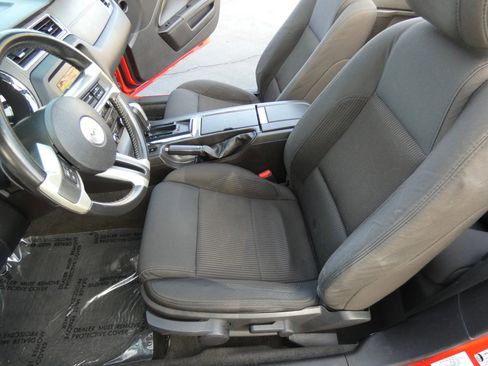 Used 2013 Ford Mustang Convertible image 43