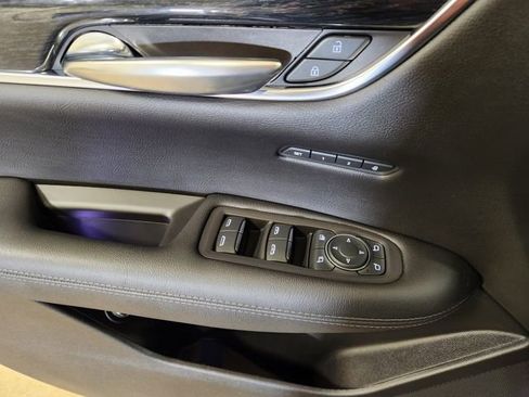 Used 2020 Cadillac XT5 Premium Luxury image 19