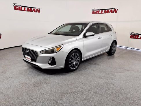 Used 2018 Hyundai Elantra GT FWD image 3