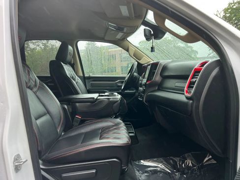Used 2019 RAM 1500 Big Horn AWD/4WD image 17
