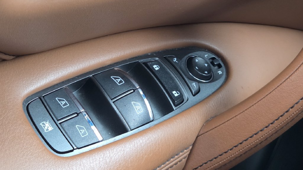 Used 2023 INFINITI QX80 Sensory w/ Cargo Package AWD/4WD image 35