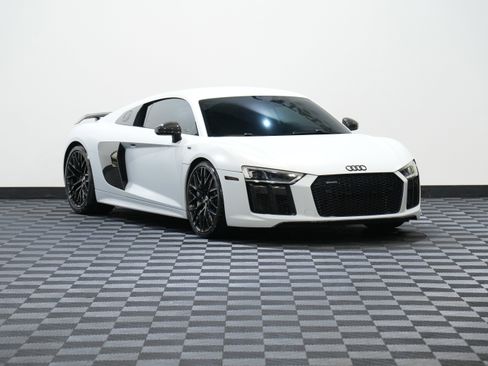 Used 2018 Audi R8 V10 plus image 5