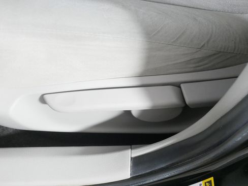 Used 2010 Toyota Corolla LE image 20