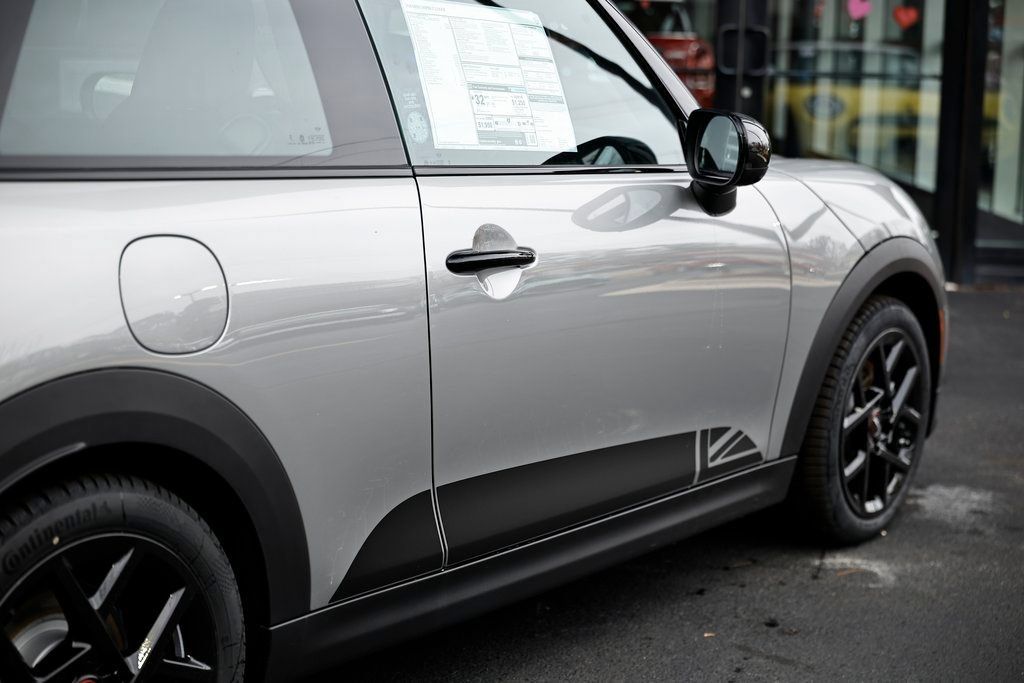 New 2026 MINI Cooper 2-Door Hardtop FWD image 8