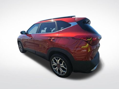 Used 2021 Kia Seltos S AWD/4WD image 4