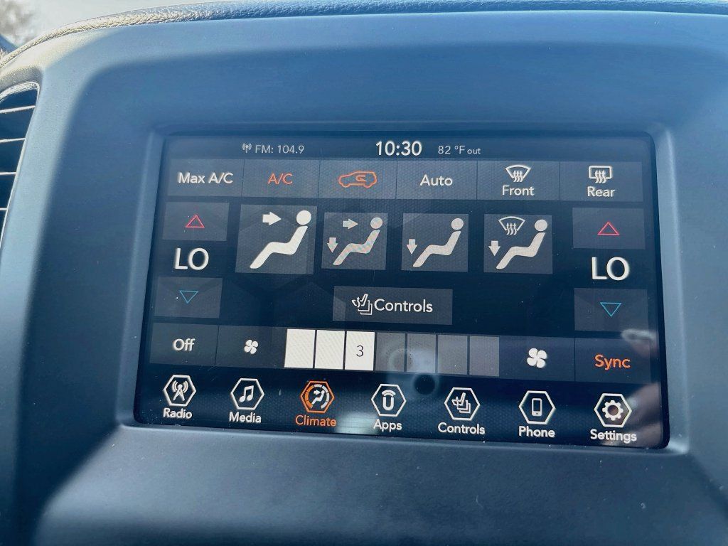 Used 2019 Jeep Compass Latitude w/ Cold Weather Group AWD/4WD image 28