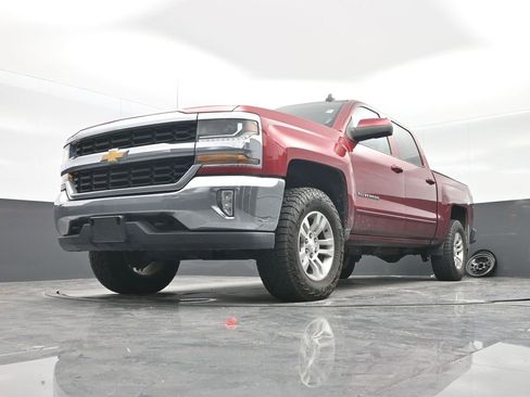 Used 2018 Chevrolet Silverado 1500 LT w/ All Star Edition image 25