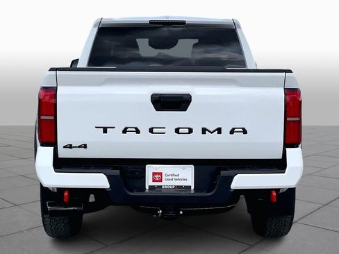Used 2024 Toyota Tacoma TRD Off-Road image 4