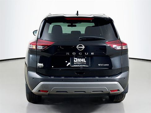 Used 2023 Nissan Rogue SV w/ SV Premium B Package image 6