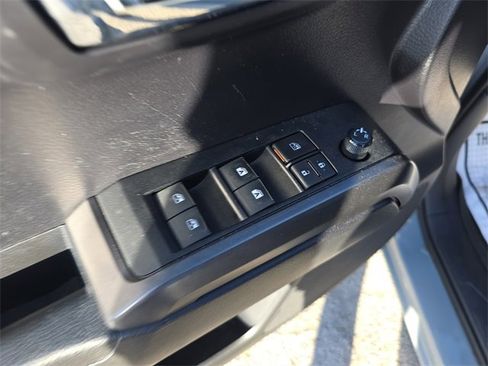 Used 2020 Toyota Tacoma TRD Off-Road image 16