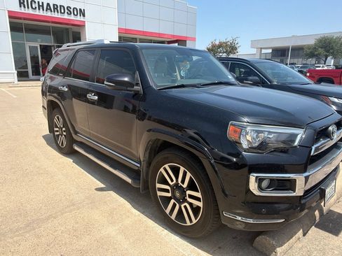 Used 2017 Toyota 4Runner Limited w/ Preferred Accessory Package RWD image 2