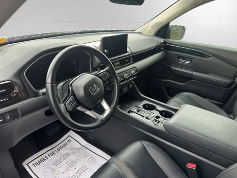 Used 2024 Honda Pilot Touring image 10