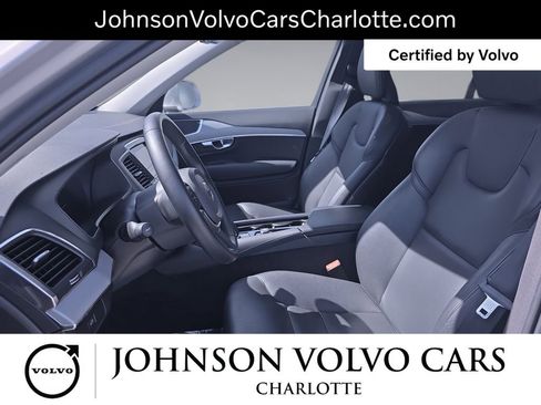 Used 2025 Volvo XC90 B5 Core AWD/4WD image 17