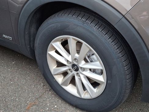 Used 2019 Kia Sorento LX w/ Option Group 020 image 10