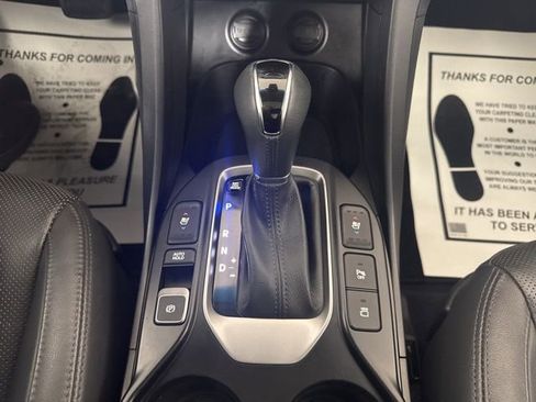 Used 2018 Hyundai Santa Fe Limited image 17