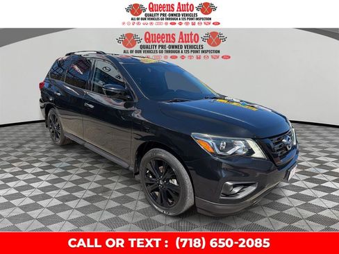 Used 2018 Nissan Pathfinder SL w/ Midnight Edition Package image 9