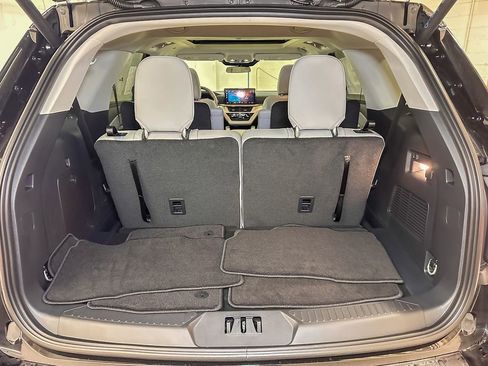 New 2026 Ford Explorer Active w/ Active Comfort Package AWD/4WD image 13