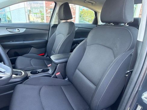 Used 2019 Kia Forte LXS FWD image 12