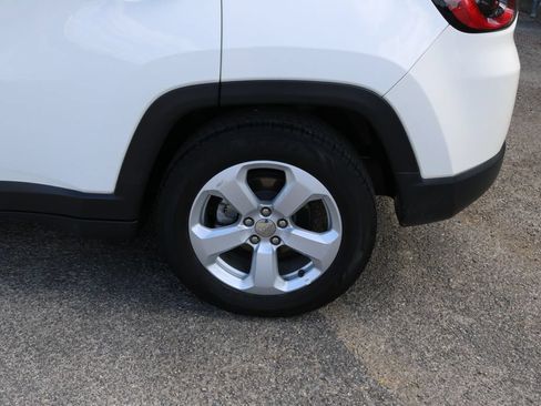 Used 2020 Jeep Compass Latitude w/ Popular Equipment Group FWD image 9