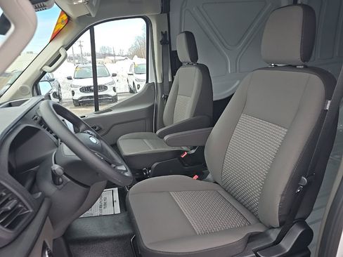 New 2026 Ford Transit 250 148 Medium Roof RWD image 19