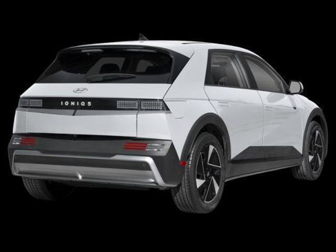 New 2026 Hyundai Ioniq 5 SE image 2