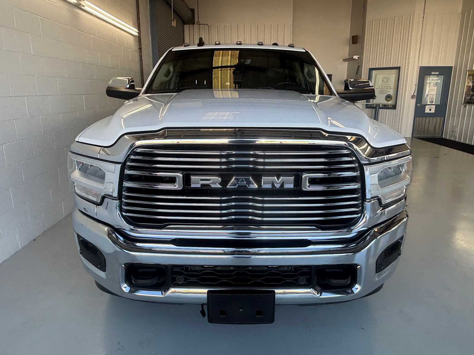 Used 2021 RAM 2500 Laramie w/ Snow Chief Group AWD/4WD image 3