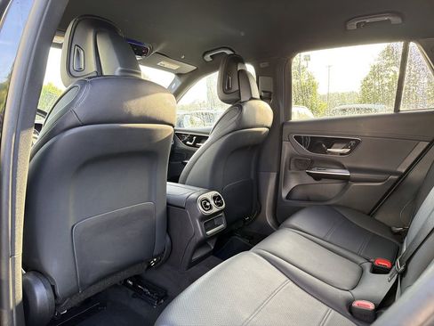 Used 2024 Mercedes-Benz GLC 300 w/ Winter Package image 17