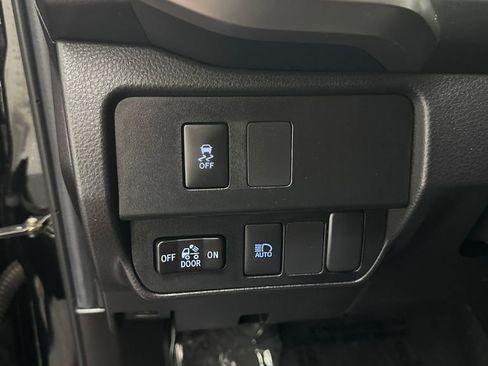 Certified 2023 Toyota Tacoma SR5 AWD/4WD image 22