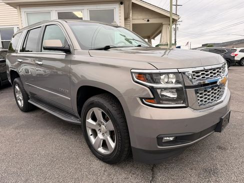 Used 2017 Chevrolet Tahoe LT w/ Luxury Package AWD/4WD image 7